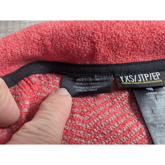 Under Armour Cold Gear Insulated Zip Up Vest Light Weight Red Youth XS - Picture 4 of 8